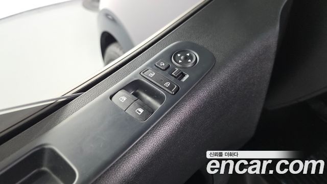 Hyundai Staria 2023 — photo 28