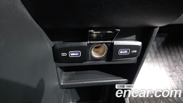 Hyundai Staria 2023 — photo 30