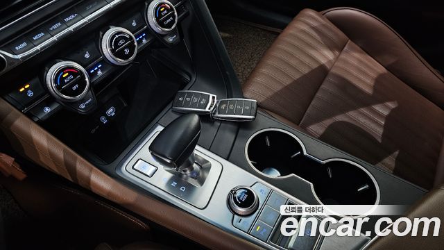 Genesis G70 2019 — photo 12