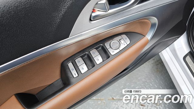 Genesis G70 2019 — photo 19