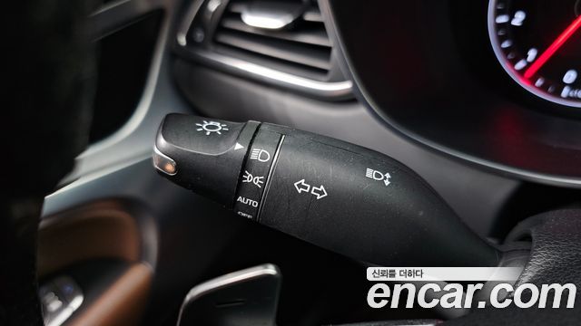 Genesis G70 2019 — photo 25