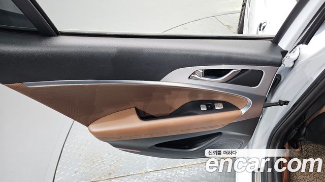 Genesis G70 2019 — photo 15