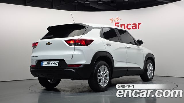 Chevrolet Korea Trailblazer 2022 — photo 2