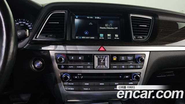 Genesis G80 2018 — photo 15