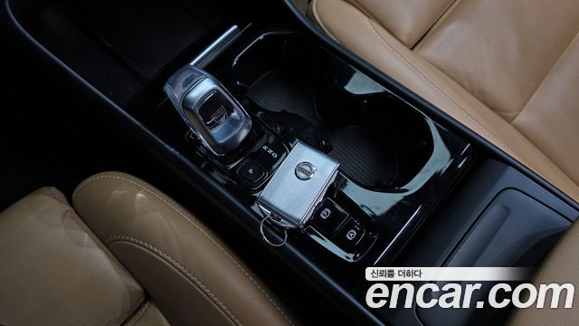 Volvo XC40 2021 — photo 12