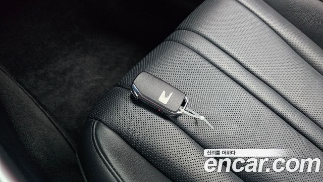 Kia K8 2022 — photo 21