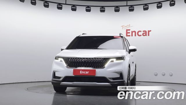 Kia Canival 2023 — photo 3