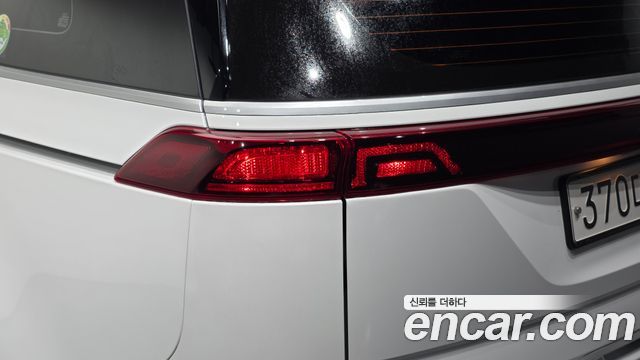 Kia Canival 2023 — photo 9