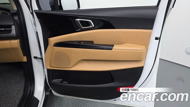 Kia Canival 2023 — photo 14