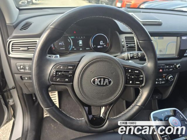 Kia Niro 2021 — photo 12