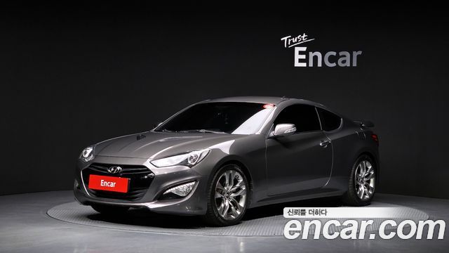 Hyundai Genesis 2012 — photo 1