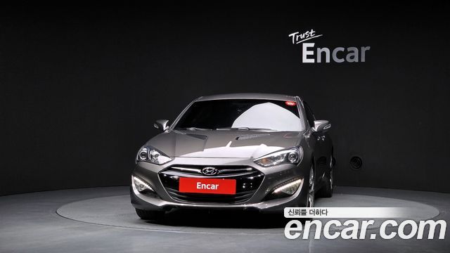 Hyundai Genesis 2012 — photo 3
