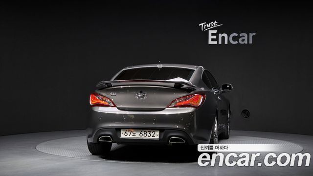 Hyundai Genesis 2012 — photo 4