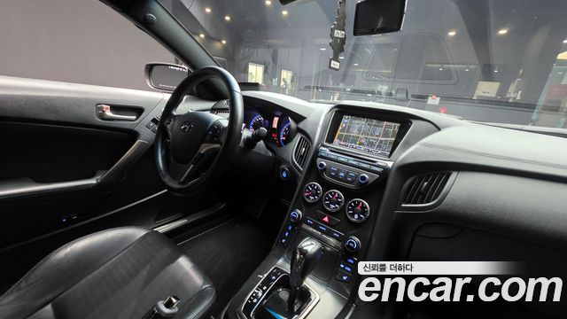 Hyundai Genesis 2012 — photo 10