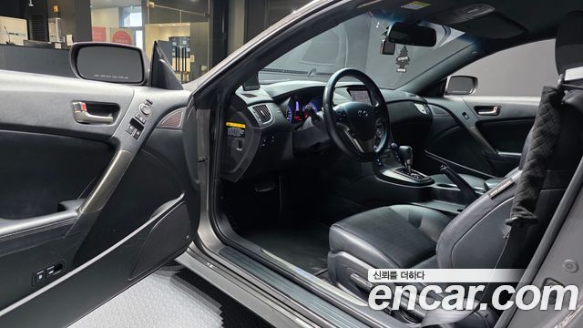 Hyundai Genesis 2012 — photo 13