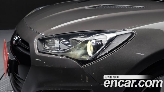 Hyundai Genesis 2012 — photo 8