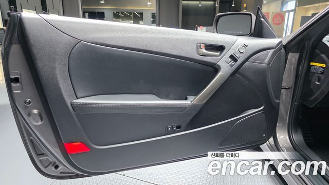 Hyundai Genesis 2012 — photo 14