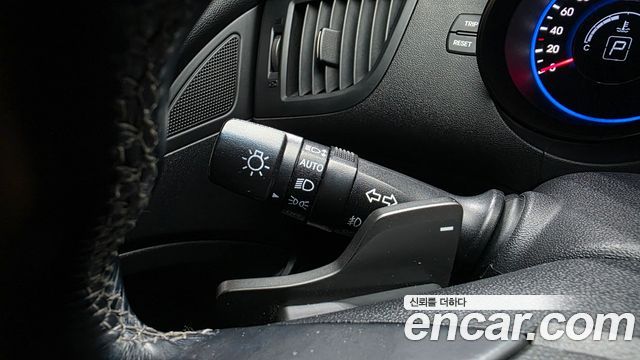 Hyundai Genesis 2012 — photo 28