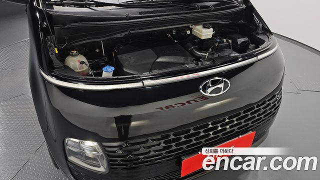 Hyundai Staria 2023 — photo 6