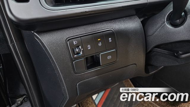 Hyundai Staria 2023 — photo 17