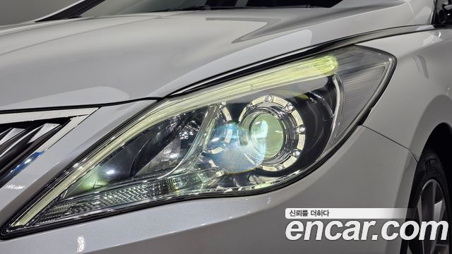 Hyundai Grandeur 2015 — photo 8