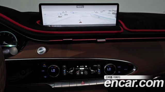 Genesis GV70 2024 — photo 18