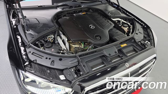Mercedes-Benz S-Class 2024 — photo 6