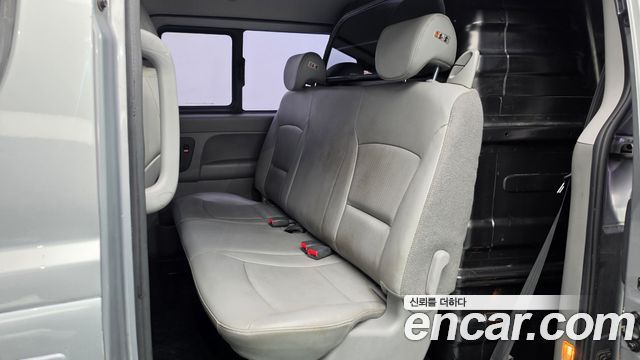 Hyundai Starex 2018 — photo 11