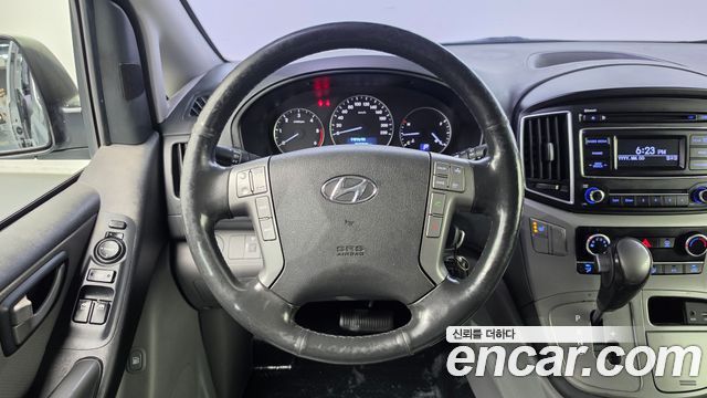 Hyundai Starex 2018 — photo 13