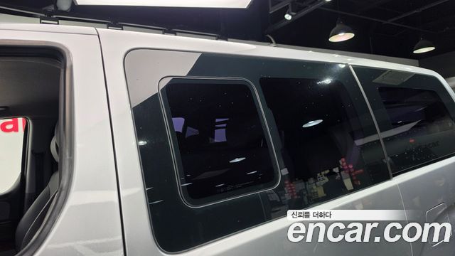 Hyundai Starex 2018 — photo 17