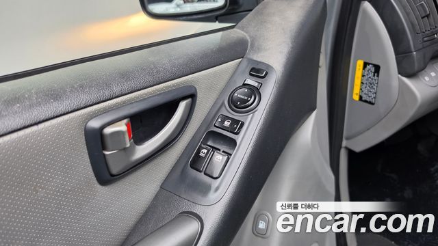 Hyundai Starex 2018 — photo 19