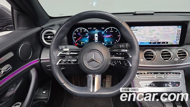 Mercedes-Benz E-Class 2021 — photo 13