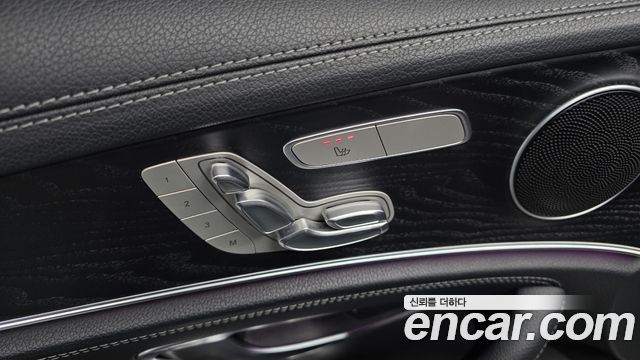 Mercedes-Benz E-Class 2021 — photo 14