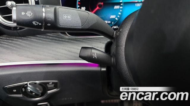 Mercedes-Benz E-Class 2021 — photo 15