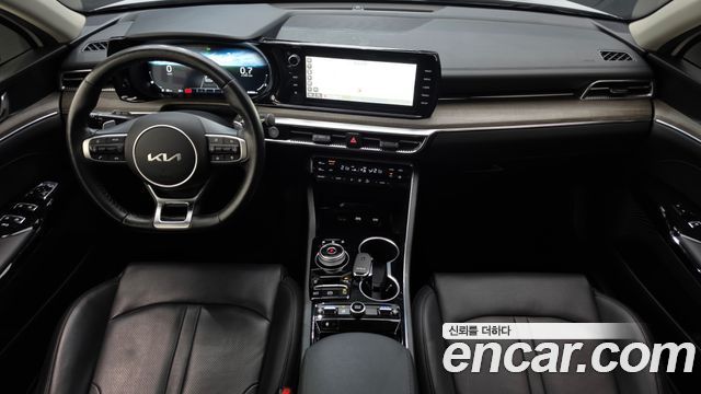 Kia K5 2023 — photo 10