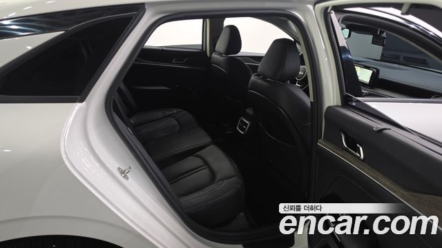 Kia K5 2023 — photo 18