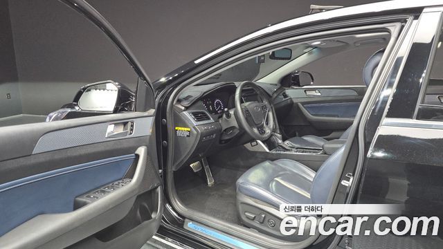 Hyundai Sonata 2016 — photo 13