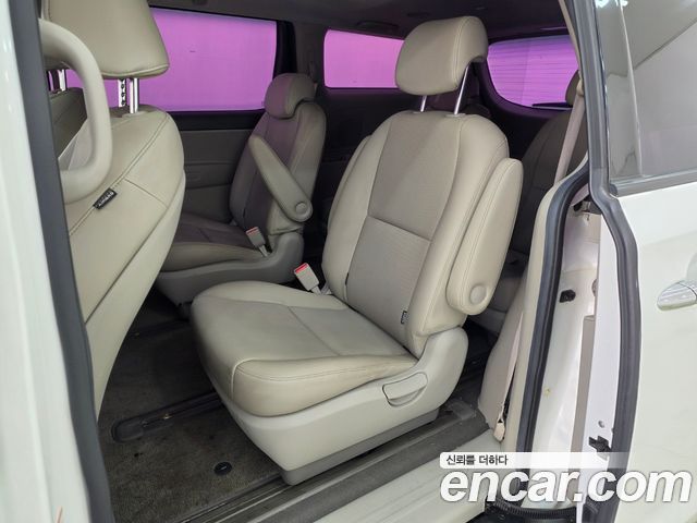 Kia Canival 2015 — photo 7