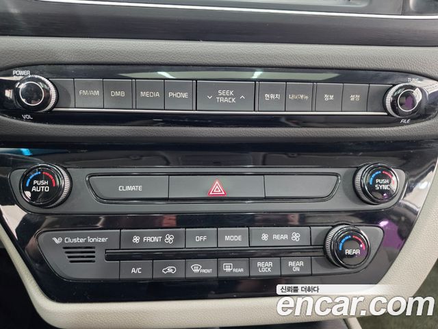 Kia Canival 2015 — photo 17