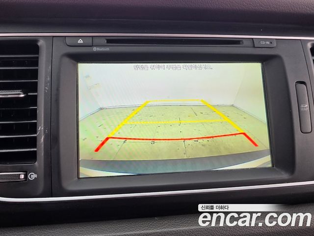 Kia Canival 2015 — photo 18