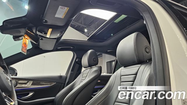 Mercedes-Benz E-Class 2018 — photo 23