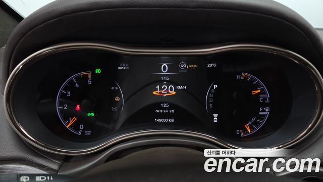 Jeep Cherokee 2015 — photo 11
