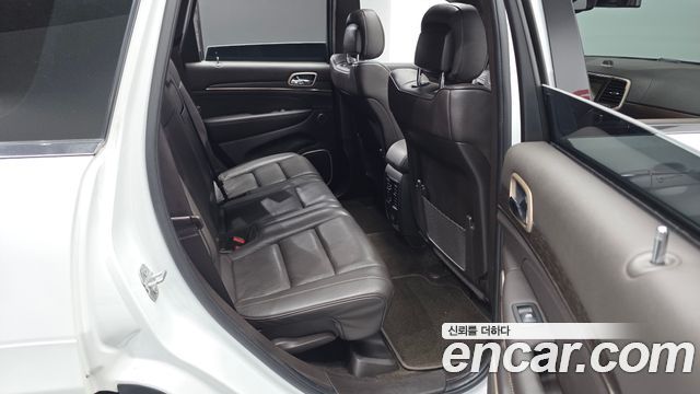 Jeep Cherokee 2015 — photo 17