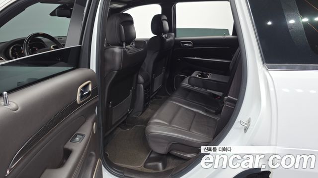 Jeep Cherokee 2015 — photo 18