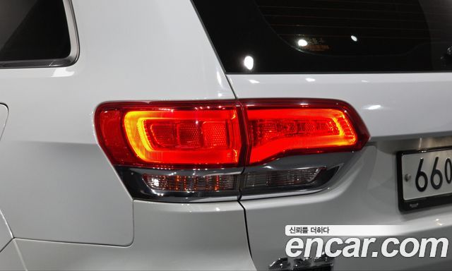 Jeep Cherokee 2015 — photo 9