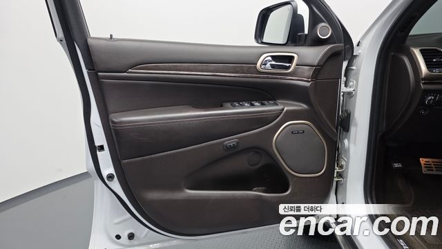 Jeep Cherokee 2015 — photo 14