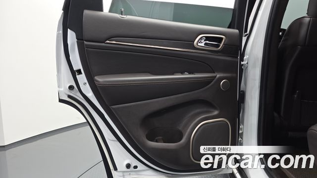 Jeep Cherokee 2015 — photo 15