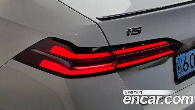 BMW i5 2024 — photo 9