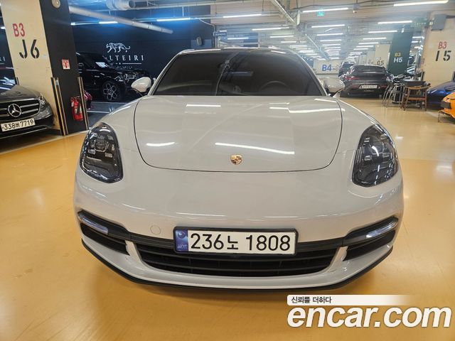 Porsche Panamera 2018 — photo 3