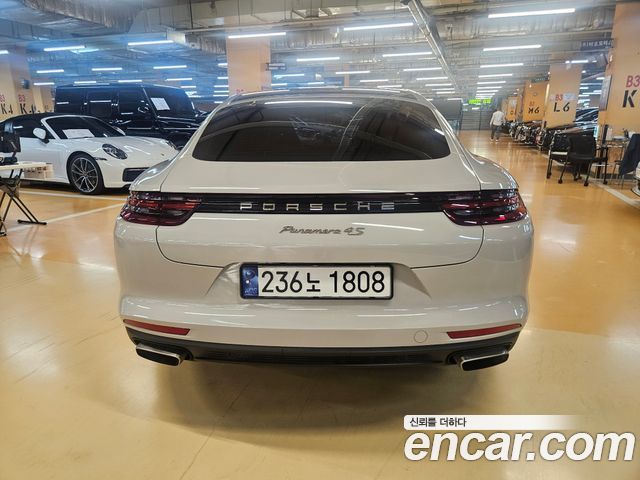 Porsche Panamera 2018 — photo 4